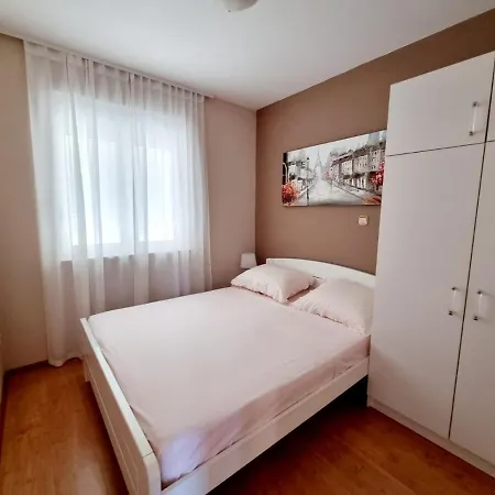 Apartment Iva *